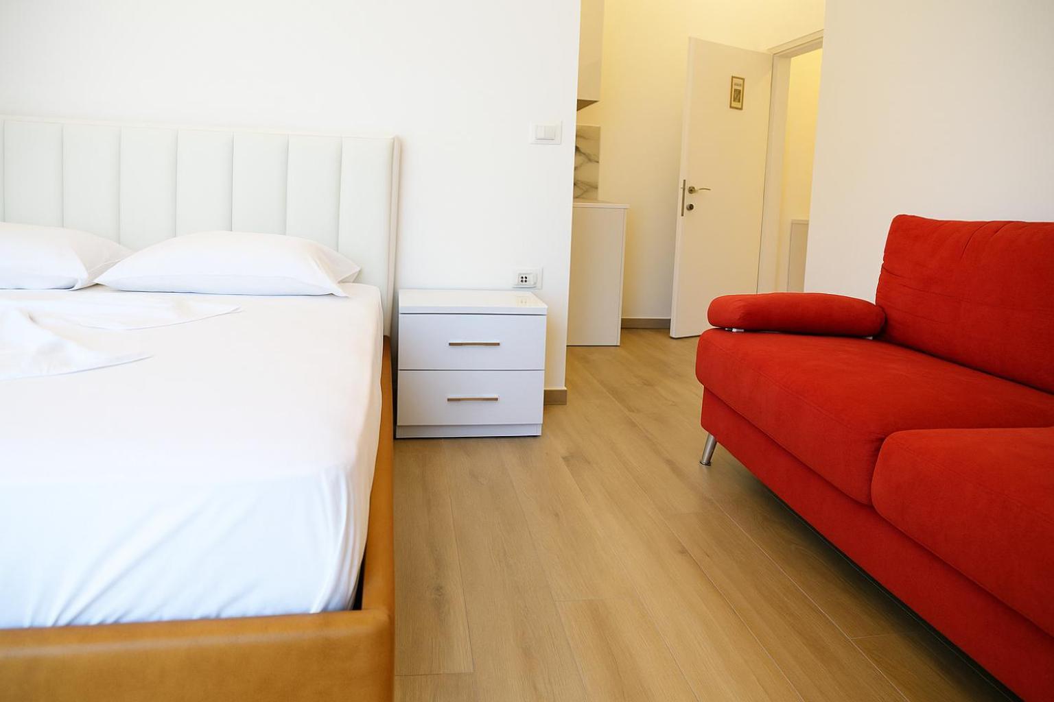 Aleksander Apartament *